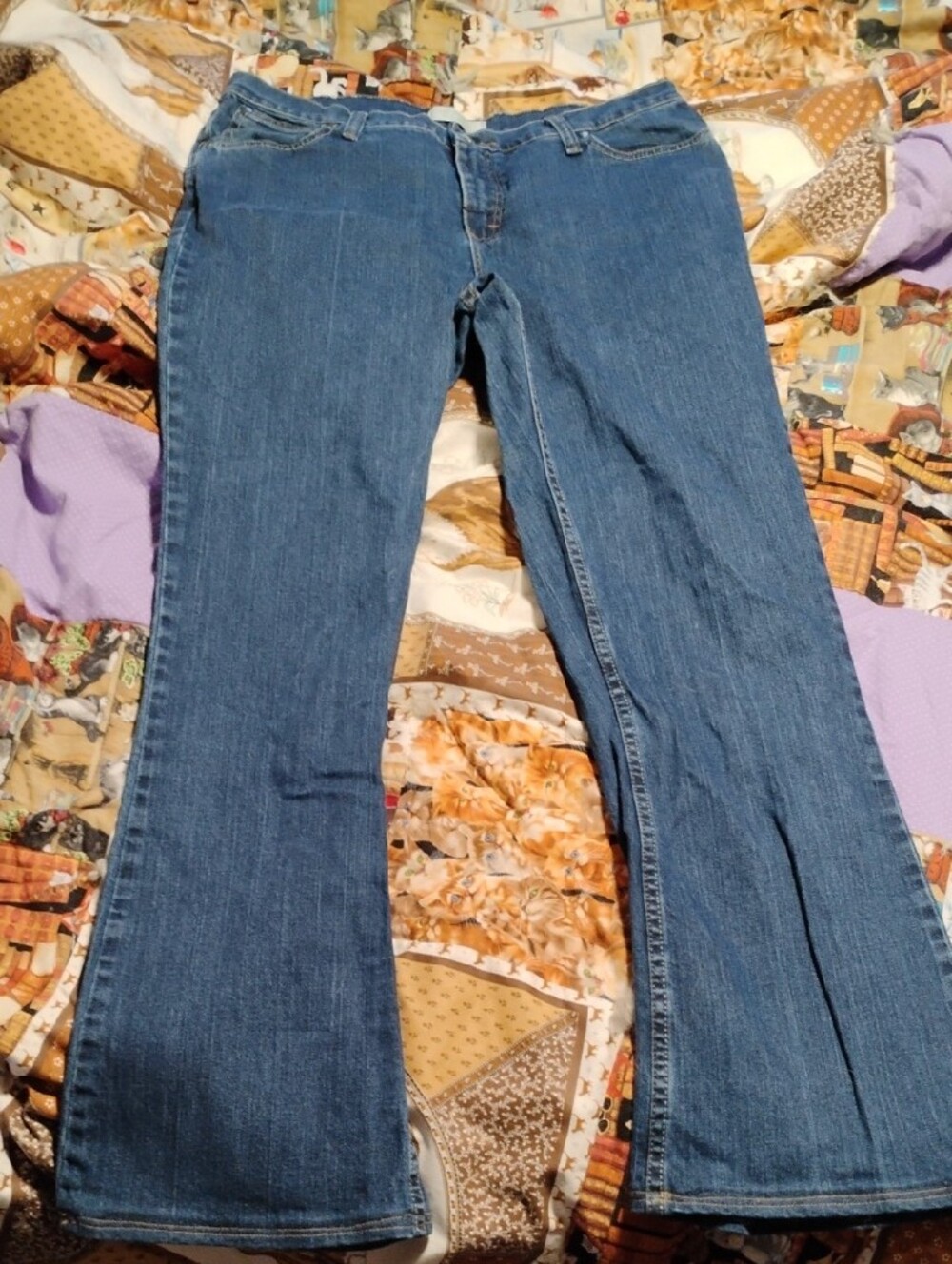 Jeans - Picture 2 of 3